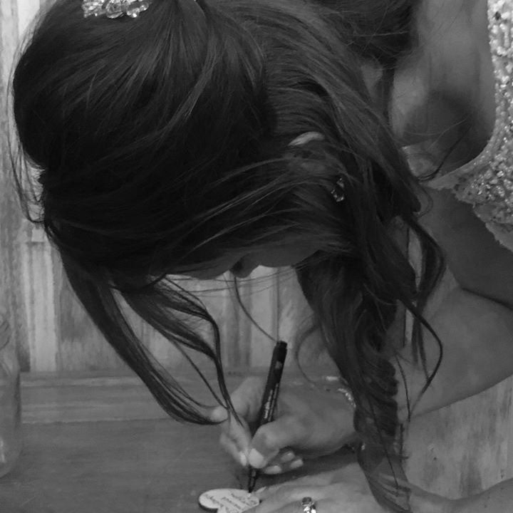 When do guests sign the guestbook? - My Guest Book