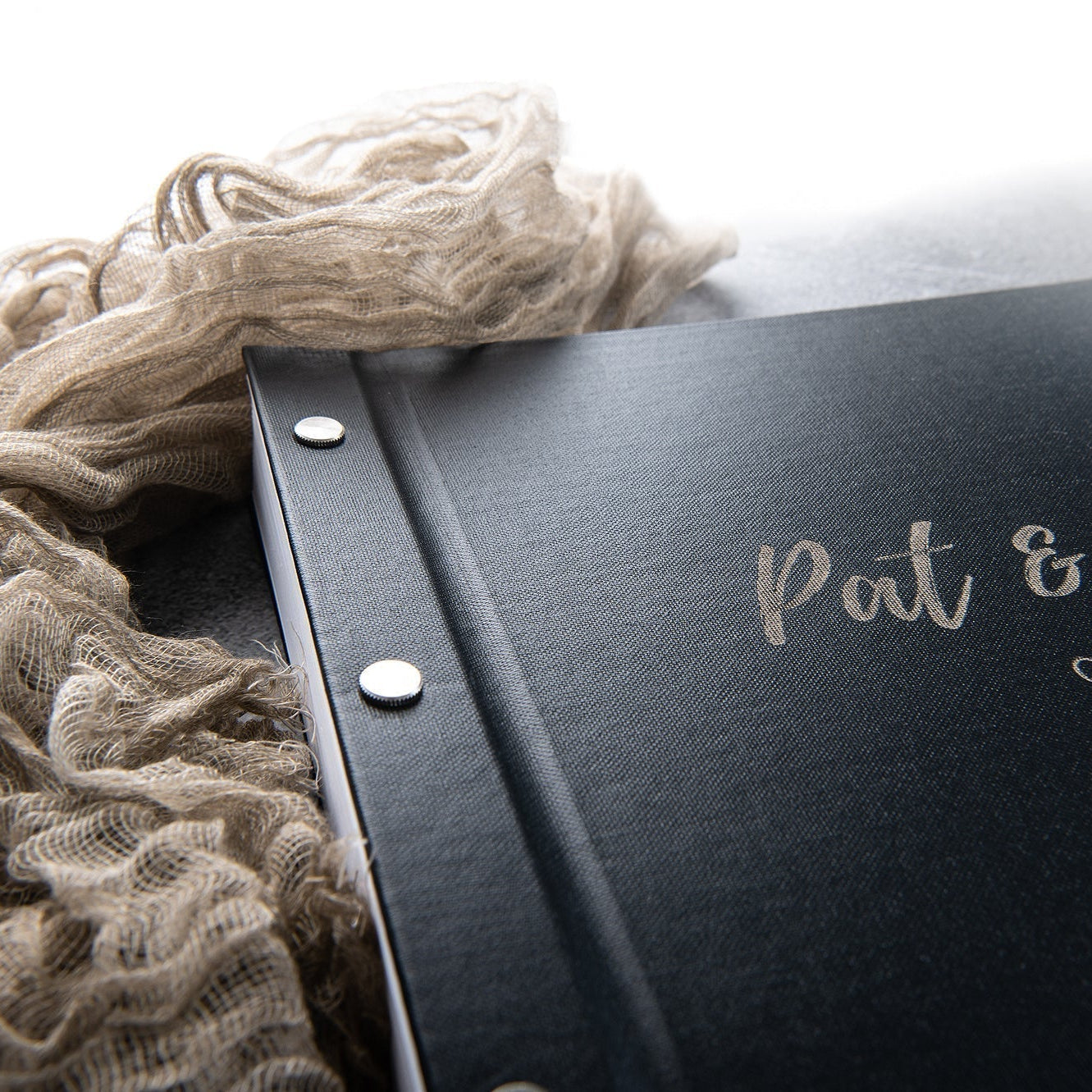 Tips for Choosing the Perfect Wedding Guestbook - My Guest Book