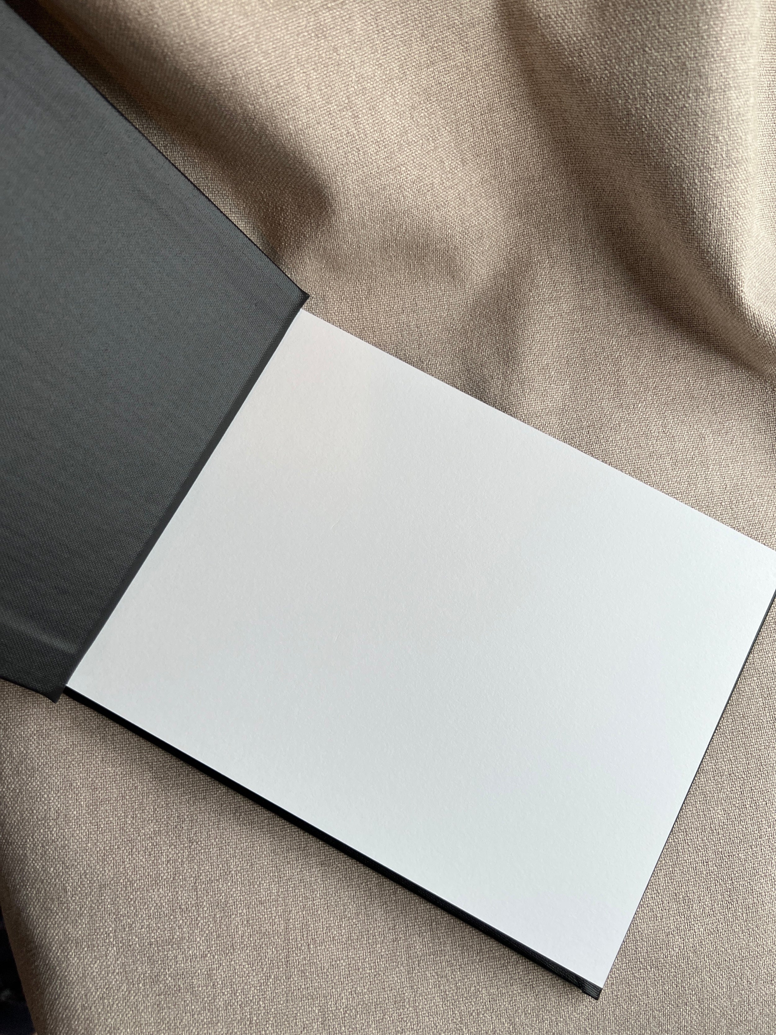 Black Memory Book - In Loving Memory - My Guest Book